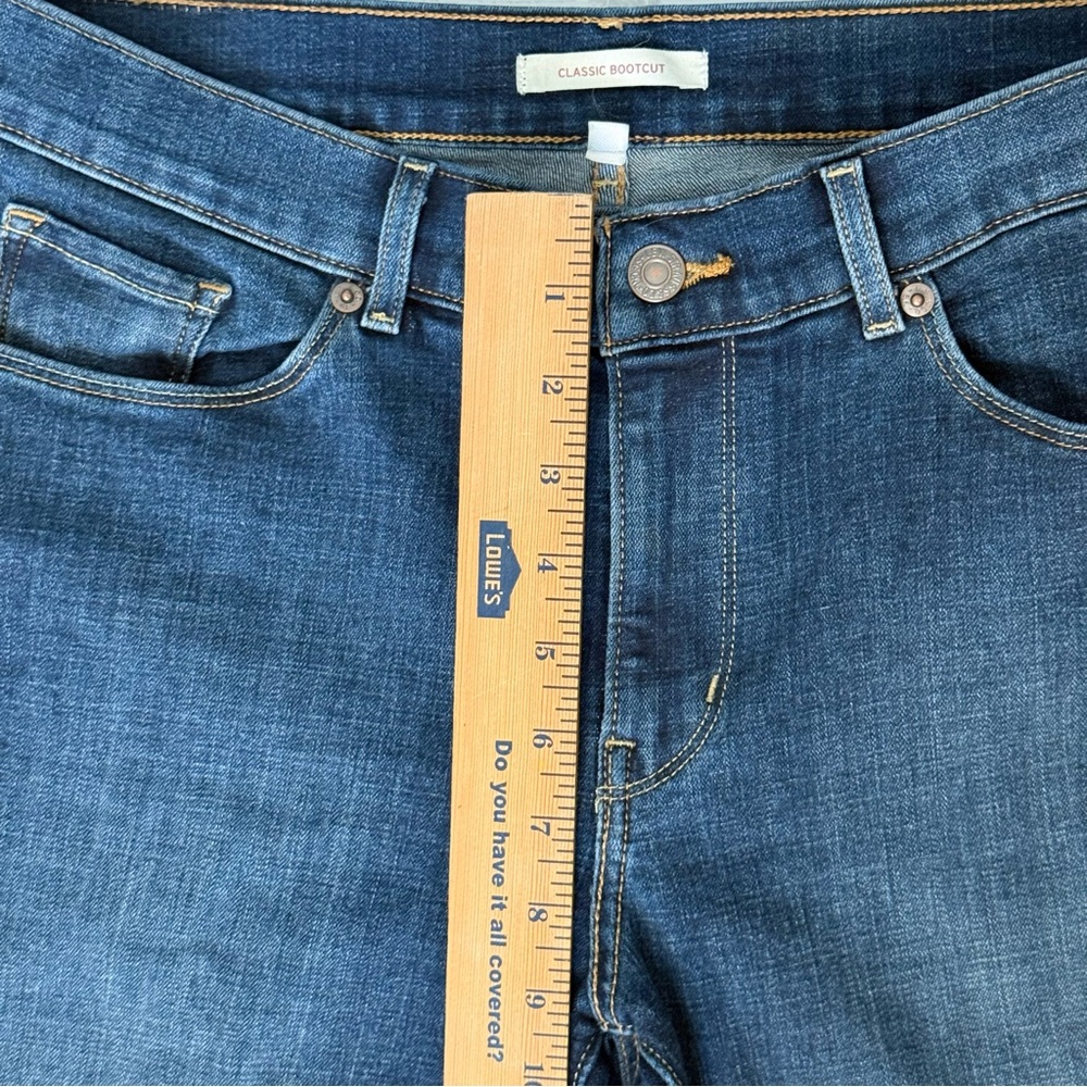 Levi's Women's Medium Wash Bootcut Jeans - Picture 7 of 12